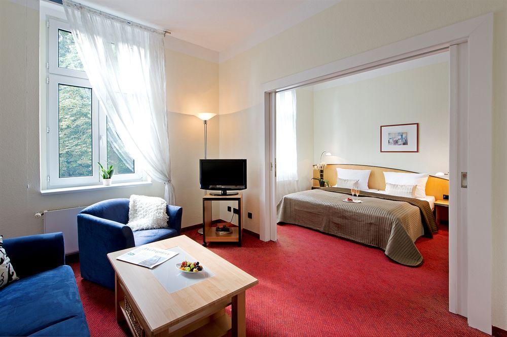 Ringhotel Vitalhotel Ambiente バート・ヴィルスナック エクステリア 写真