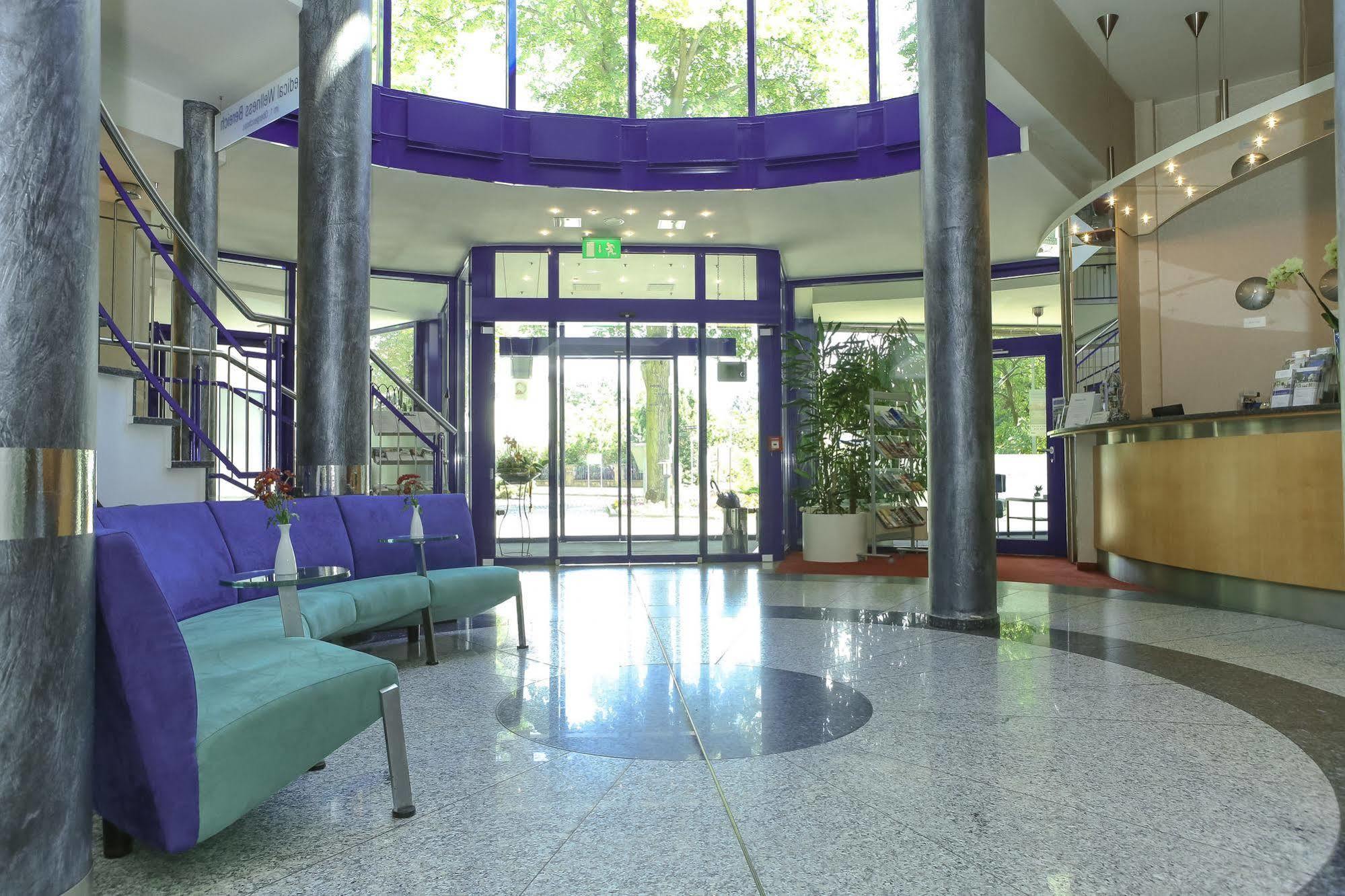 Ringhotel Vitalhotel Ambiente バート・ヴィルスナック エクステリア 写真