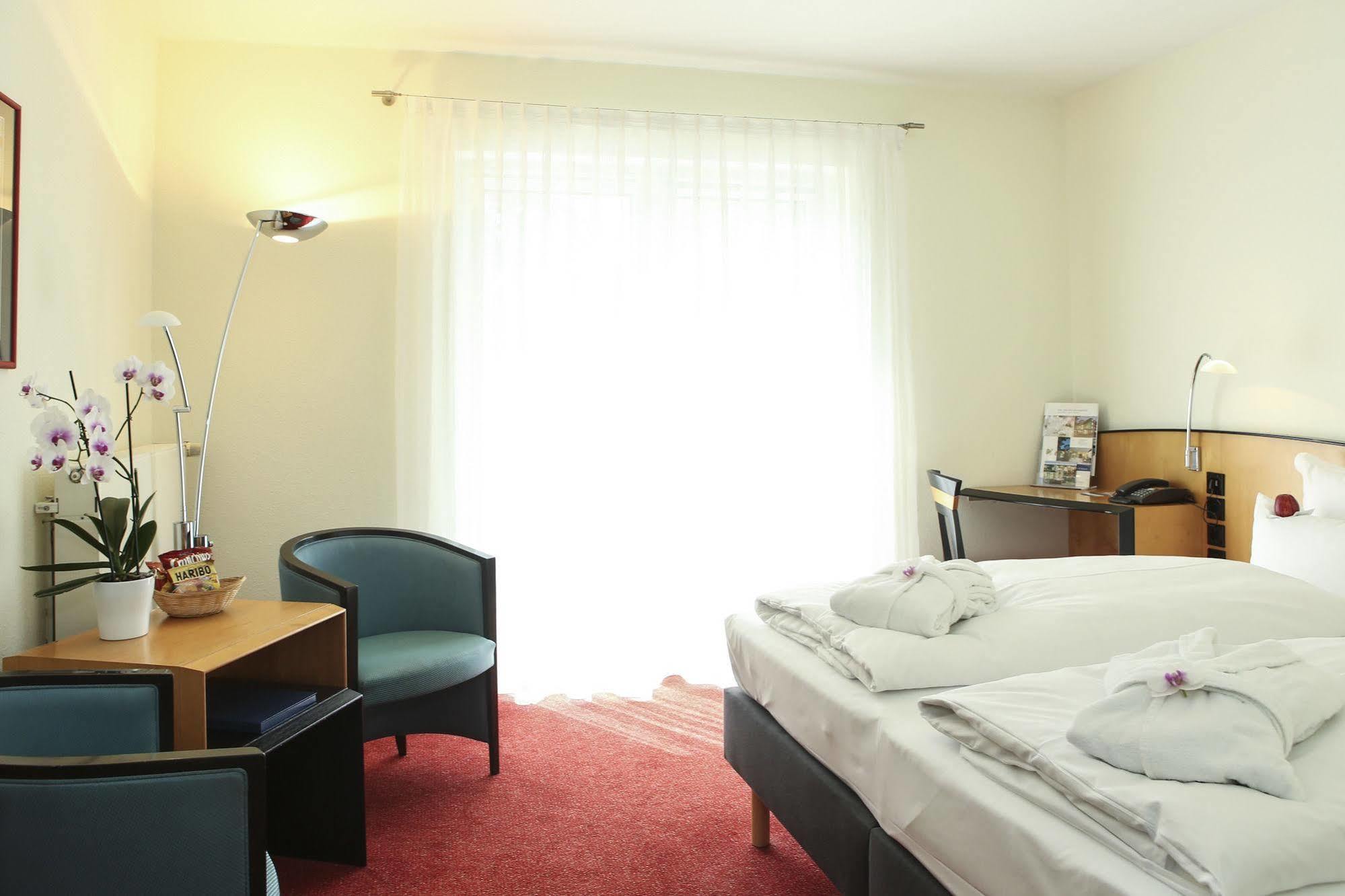 Ringhotel Vitalhotel Ambiente バート・ヴィルスナック エクステリア 写真
